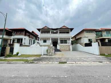 Bungalow House For Sale in Bukit Jelutong,SGR