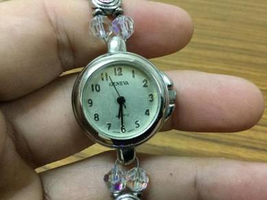 Original Geneva lady watch good