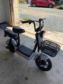Skuter elektrik bowo 
