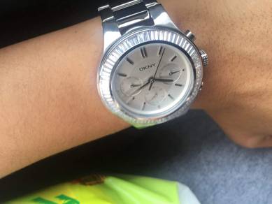 DKNY Model ny-2394