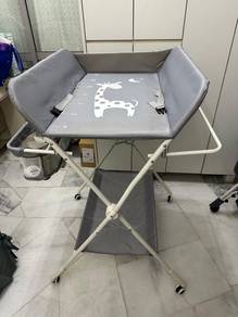 Newborn foldable Diapers Table