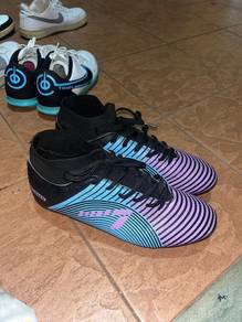 Kasut bola line seven high cut