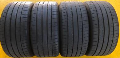 Used Tyre 265-30-19 Michelin PS4S (2823y) 4pcs 98%