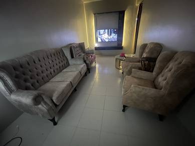 Set Sofa chesterfield untuk dijual