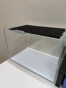 Glass Aquarium Tank with Black Grid Lid