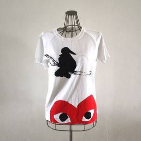 Comme des Garçons Play iconic heart logo