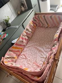 baby cot