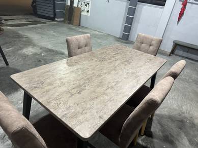 Meja makan (8 Seater’s) like new