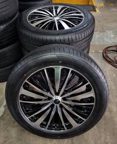 Rim tyre 20"  condition 90-95%new fit toyota harri
