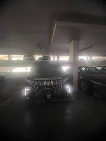 Toyota Alphard 350G in Damansara Damai, SGR