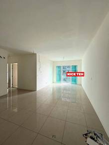 Condominium For Sale in Quay West Residence