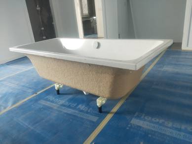 Villeroy & Boch Bathtub 1700 x 750mm – Like New