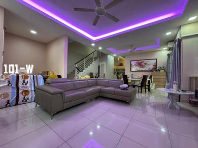 Semi-Detached House For Sale in Setia Alam,SGR