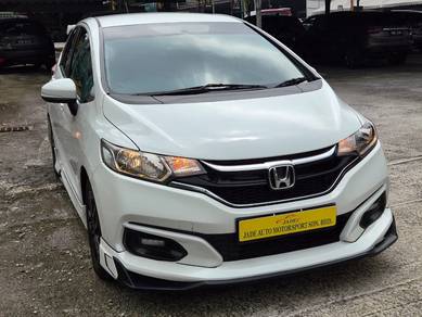 Honda Jazz E in Desa Petaling, KUL