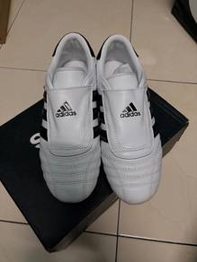 adidas (size 39-40)
