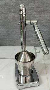 Heavy Duty  Manual Citrus Juicer