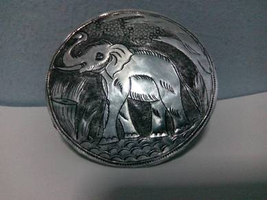 Vintage Ornamental Plate Handicraft