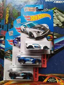 Hotwheels Aston Martin Vantage V8 Set
