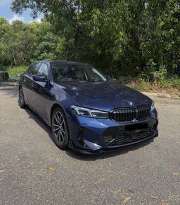 BMW 320i 20i SPORT in Desa Petaling, KUL