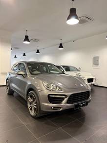 Porsche Cayenne Turbo TURBO in Tampoi, JHR