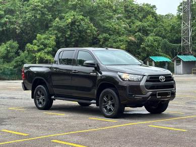 2023 Toyota Hilux E