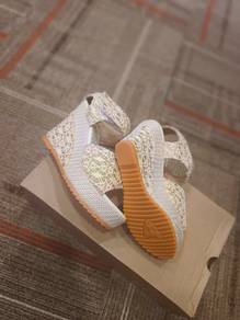 Women’s shoes