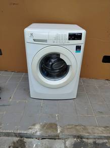 Electrolux front load hot washer 7.5kg mesin basuh