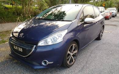 Peugeot 208 VTi ALLURE in Ipoh, PRK