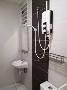 Condominium For Rent in Nusa Heights