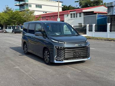 Toyota Voxy S-Z in Kajang, SGR