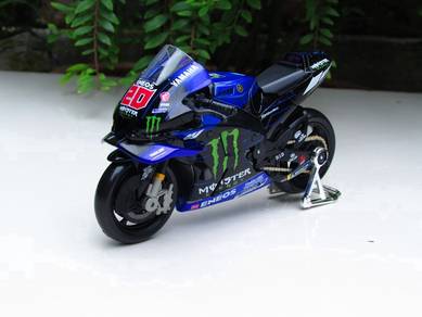 Maisto 1-18 MOTOGP 2021 Monster Energy Yamaha # 20