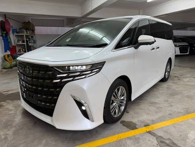 Toyota Alphard Z in Desa Petaling, KUL