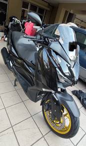 Yamaha XMAX