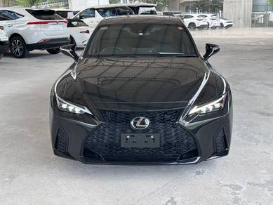 Lexus IS 300 F-SPORT in Kayu Ara, SGR