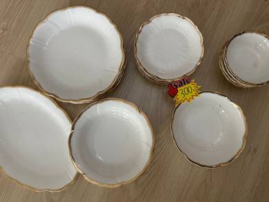 Dinner set Queens