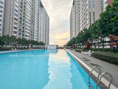 Condominium For Sale in Lakefront Homes @ Cyberjaya