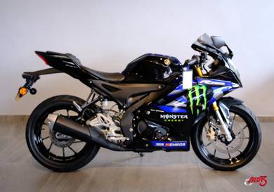 Yamaha R15