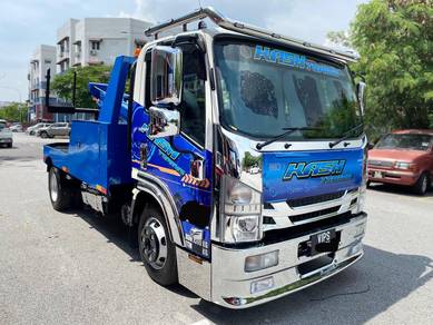 Isuzu Tow Truck