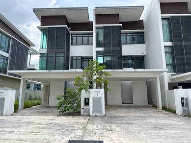 3-storey Terraced House For Sale in Cyberjaya,SGR