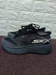 Uk8 Skechers Max Cushion running