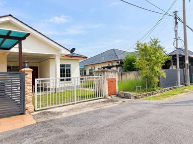 Semi-Detached House For Sale in Senawang,NSN