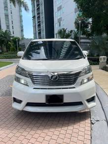 Toyota Vellfire Z PLATINUM SELECTION in Mont Kiara, KUL