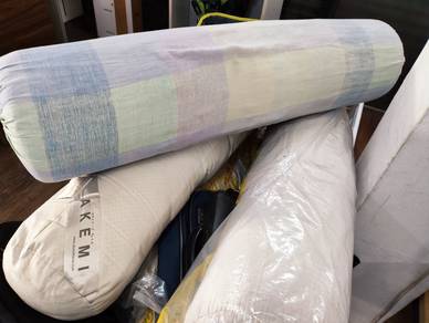 4 Bantal Peluk Terpakai