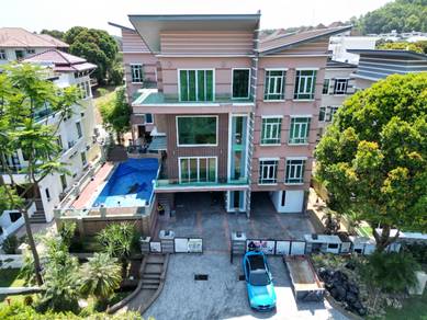 Bungalow House For Sale in Seri Kembangan,SGR