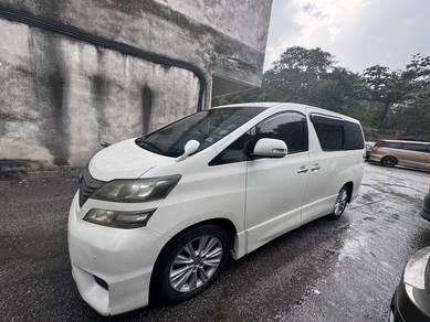 Toyota Vellfire Z PLATINUM SELECTION in Setia Alam, SGR