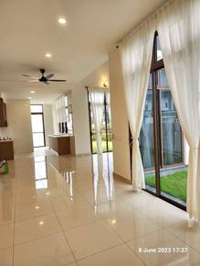 Semi-Detached House For Sale in Setia Alam,SGR