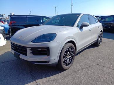 Porsche Cayenne BASE in Klang, SGR