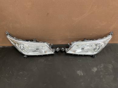 Toyota Hiace Original Headlight Pair
