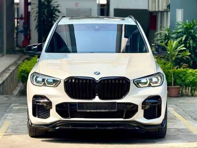 BMW X5 xDRIVE45e M SPORT in Desa Petaling, KUL