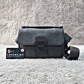 Louis Vuitton Monogram Taurillon S Lock Waistbag